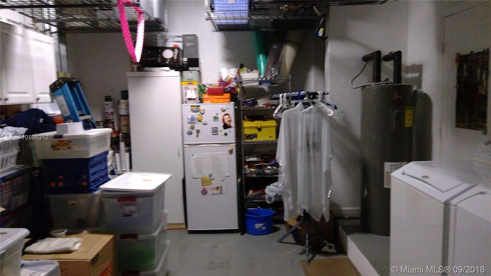 SANTORINI AT VIZCAYA - Residential