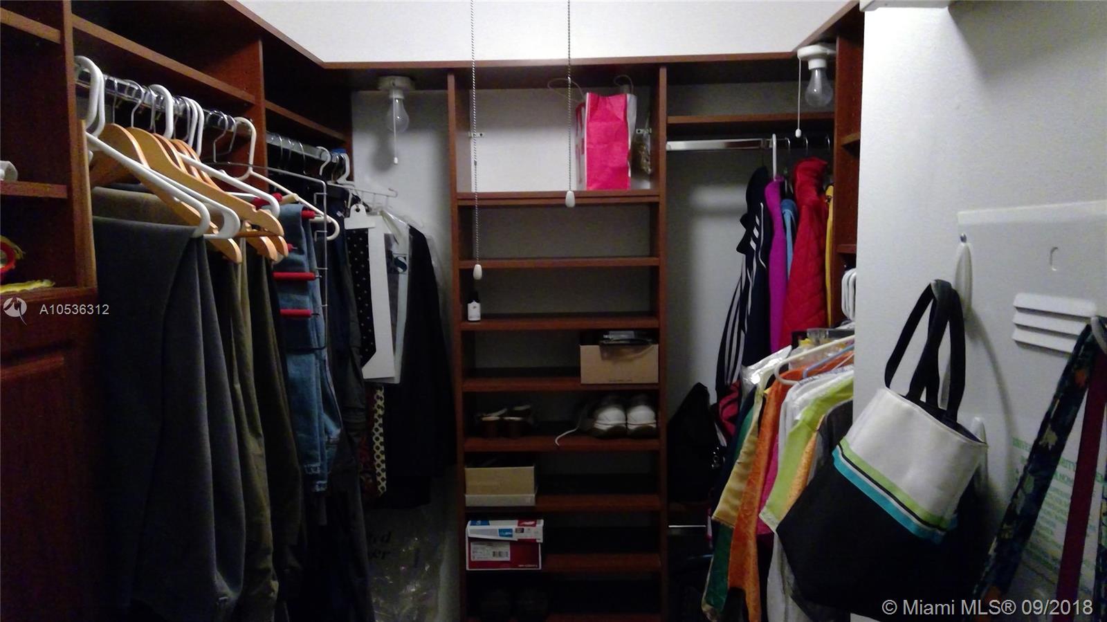 SANTORINI AT VIZCAYA - Residential