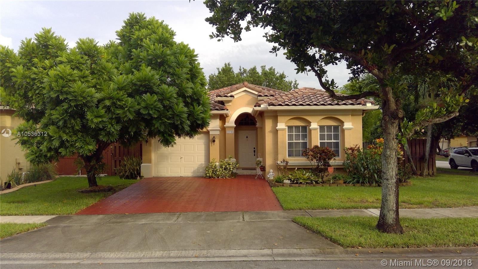 SANTORINI AT VIZCAYA - Residential