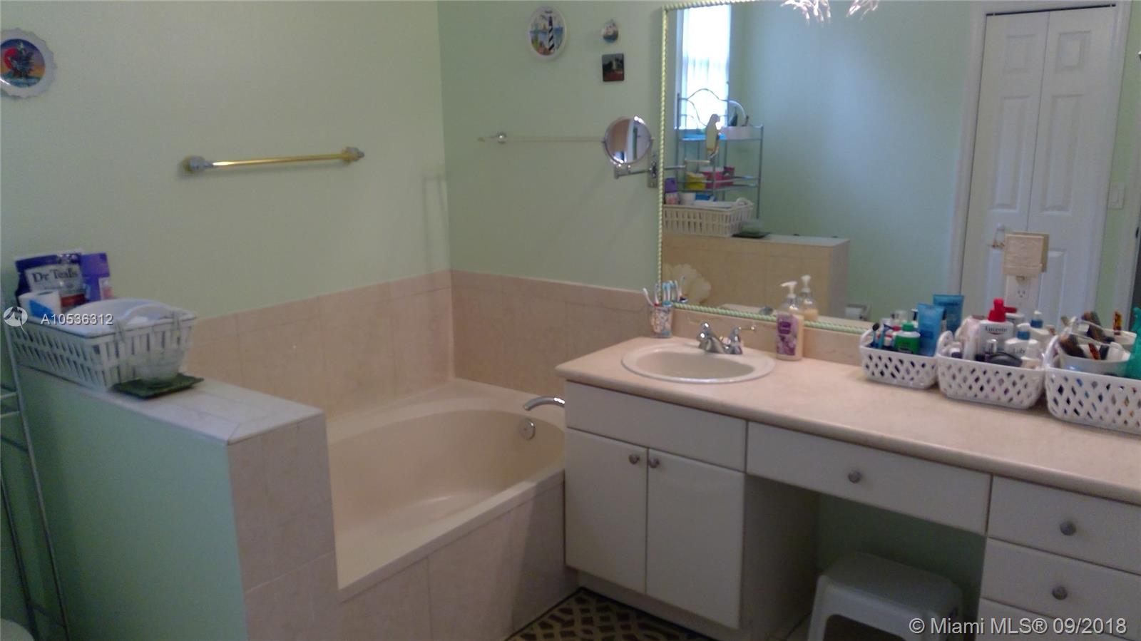 SANTORINI AT VIZCAYA - Residential