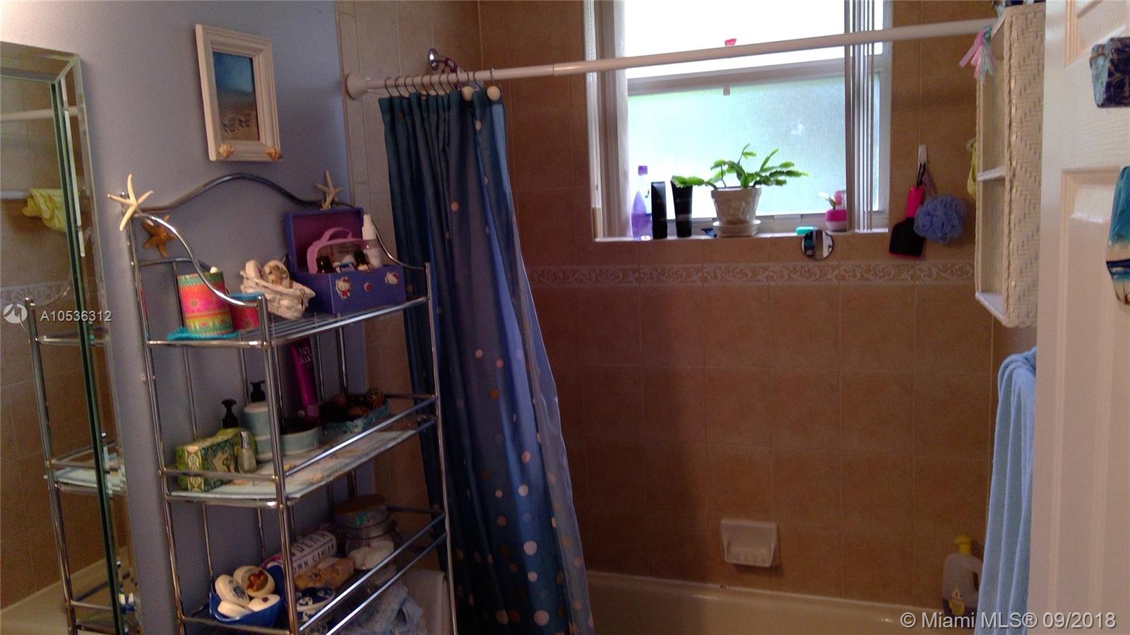 SANTORINI AT VIZCAYA - Residential