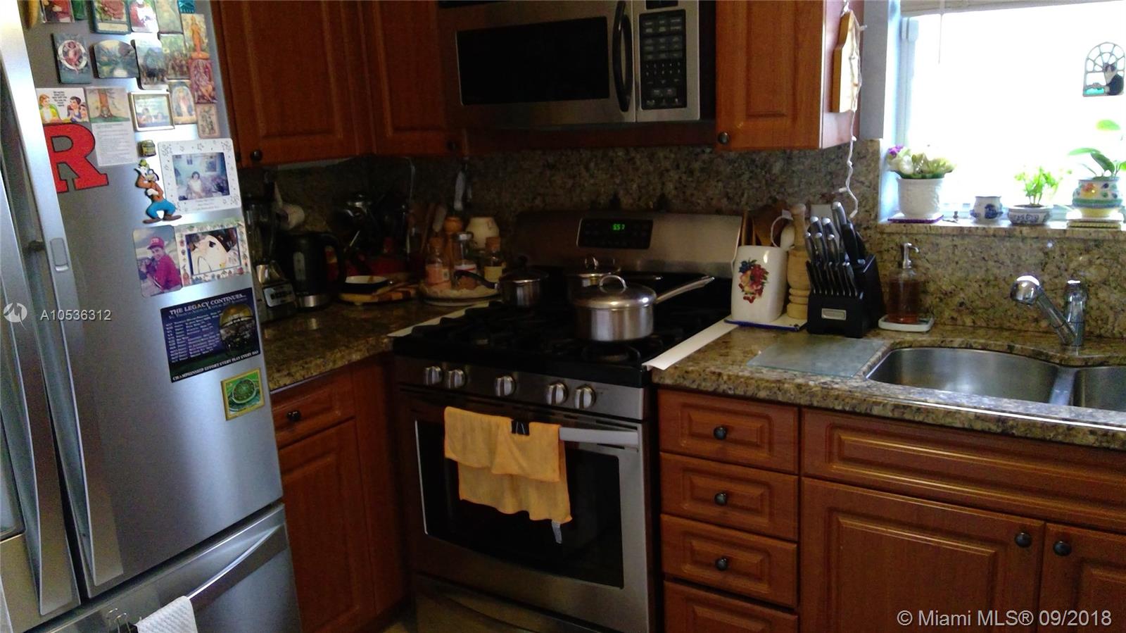 SANTORINI AT VIZCAYA - Residential