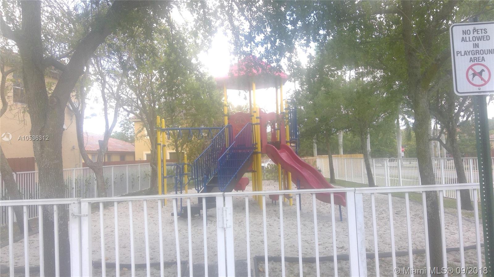 SANTORINI AT VIZCAYA - Residential