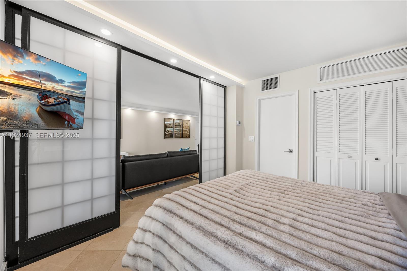 BALMORAL CONDO - Residential