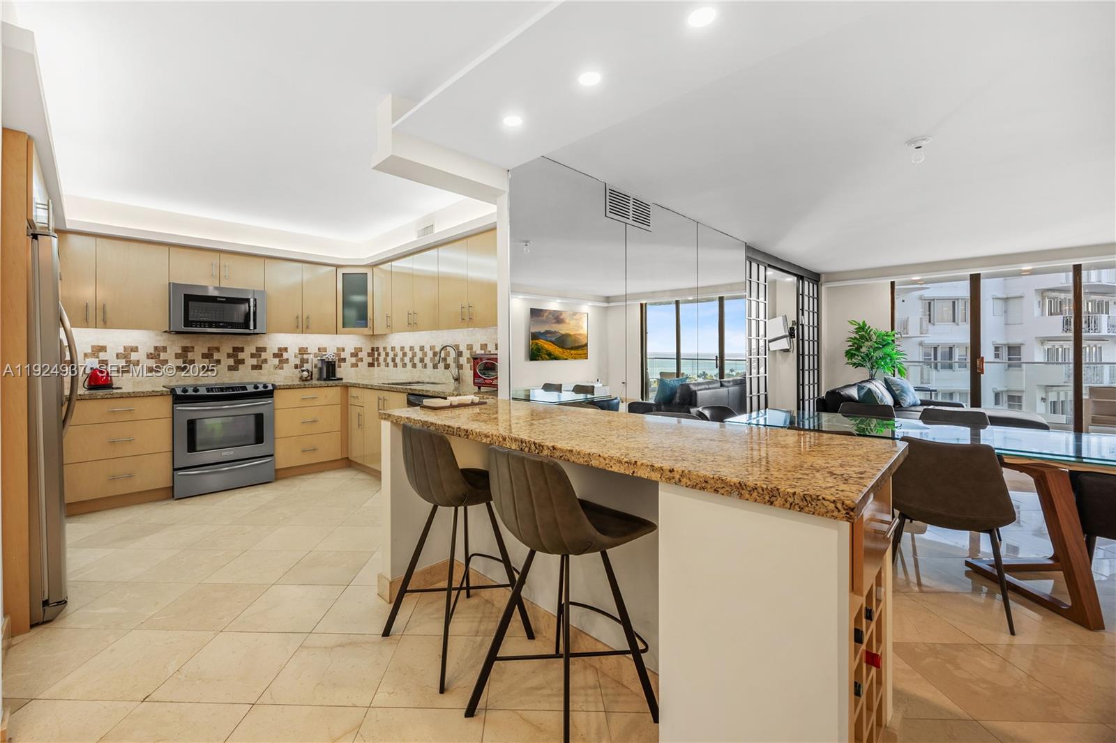 BALMORAL CONDO - Residential