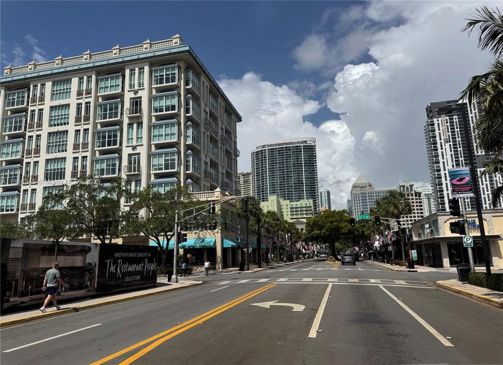 Photo of 901 SE 2nd Ct #2, Fort Lauderdale, FL 33301 (MLS # A11868345)