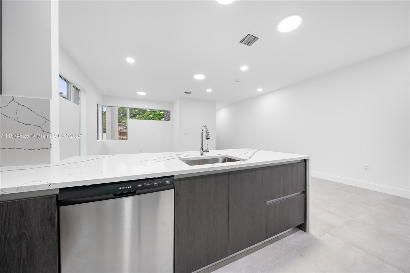 HARRISONS - Residential