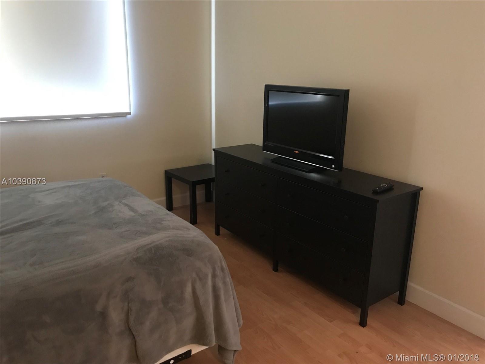 VENTURE AT AVENTURA EAST - Residential Lease