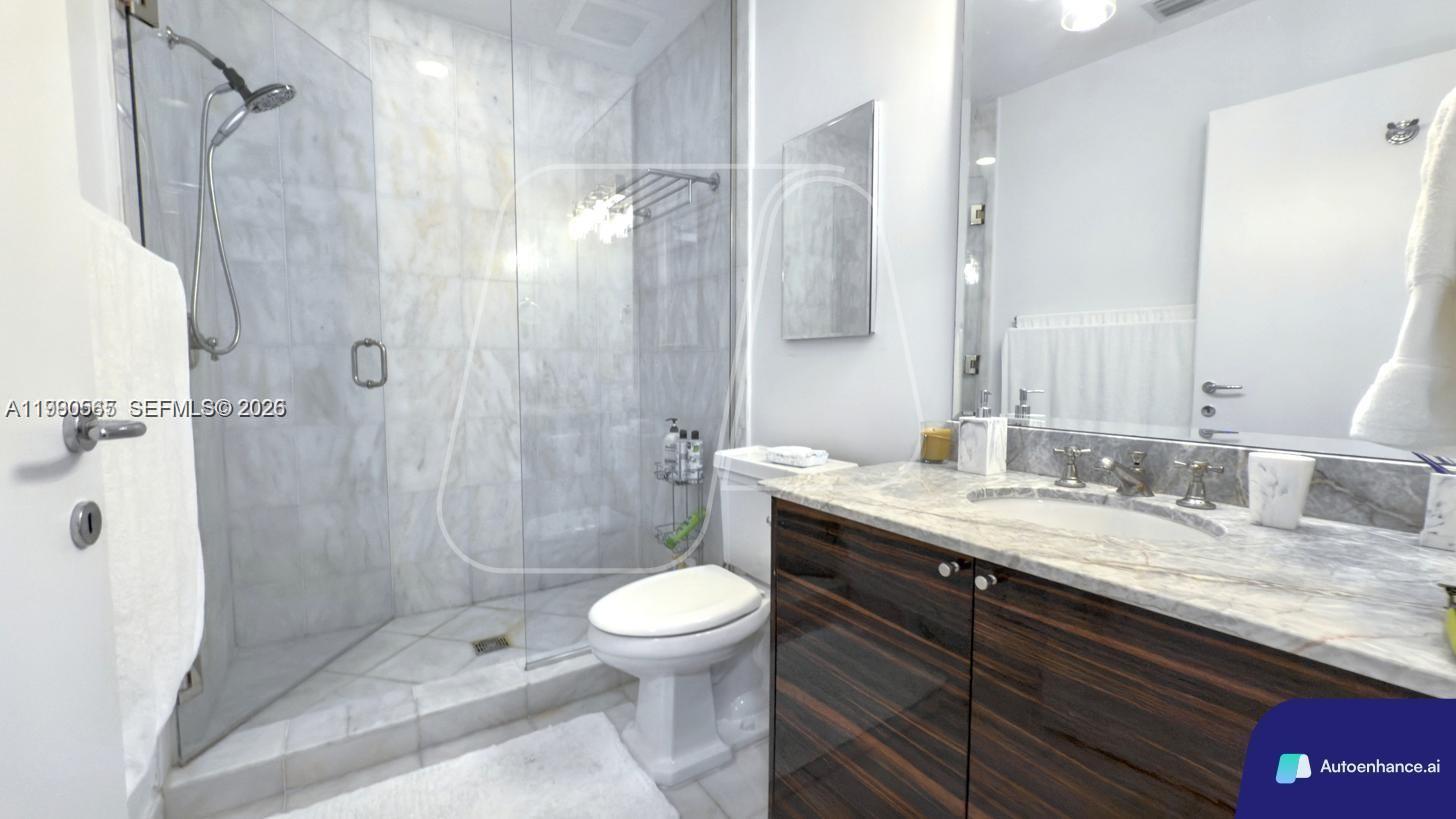 CONTINUUM ON SOUTH BEACH - Residential