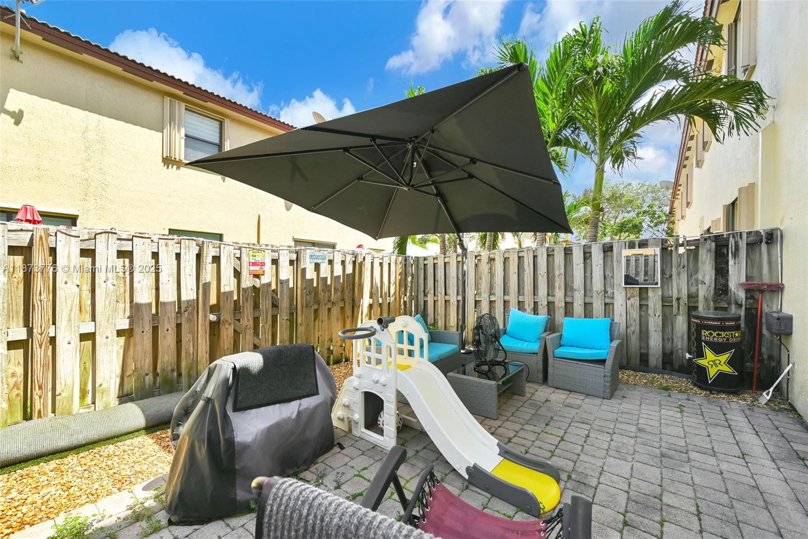 SILVER PALM EAST SEC THRE - Residential