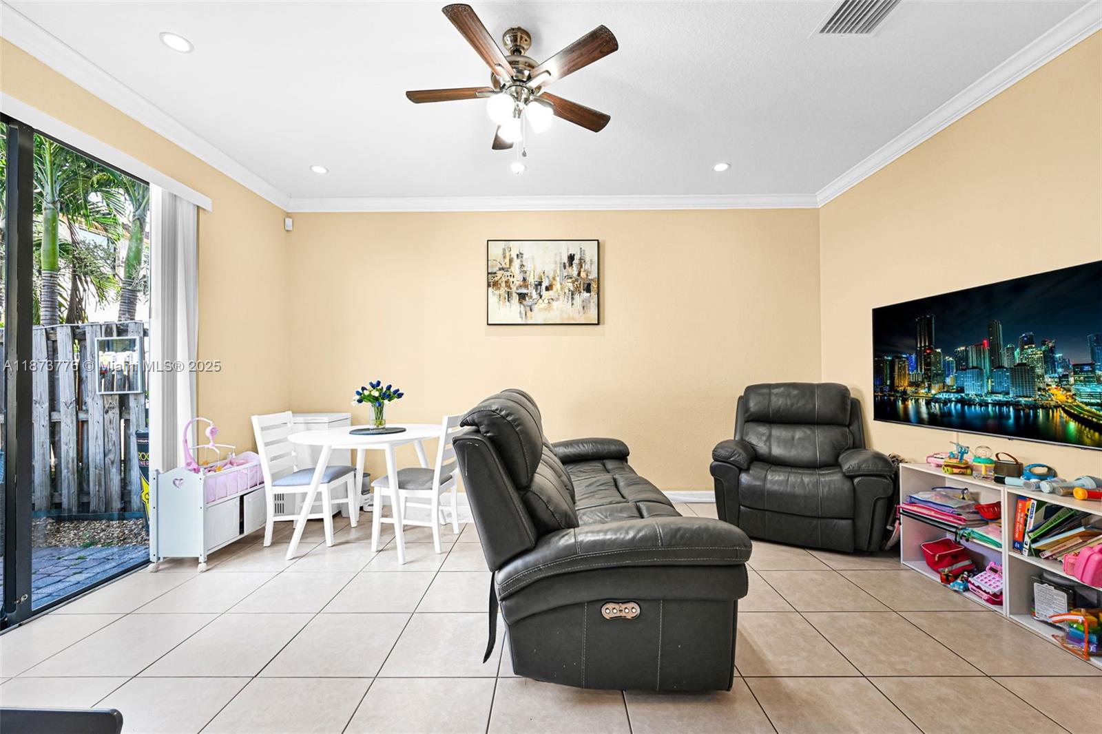 SILVER PALM EAST SEC THRE - Residential