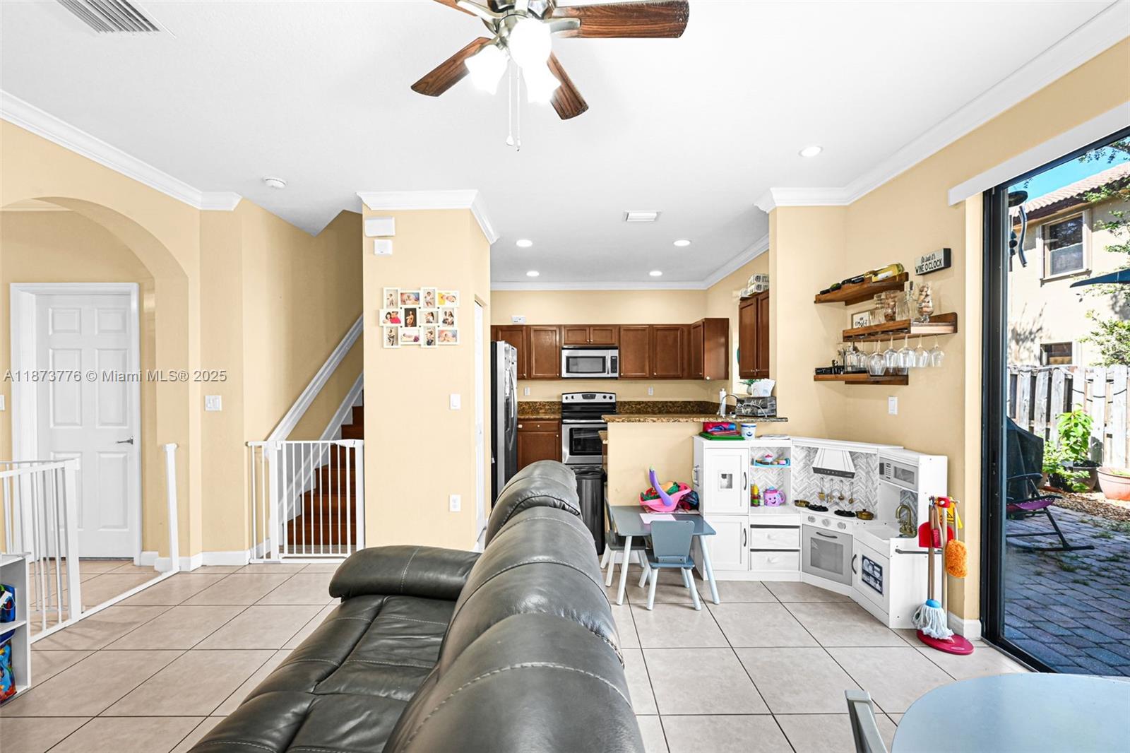 SILVER PALM EAST SEC THRE - Residential