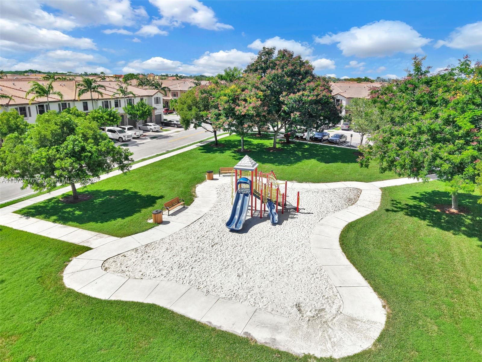 SILVER PALM EAST SEC THRE - Residential