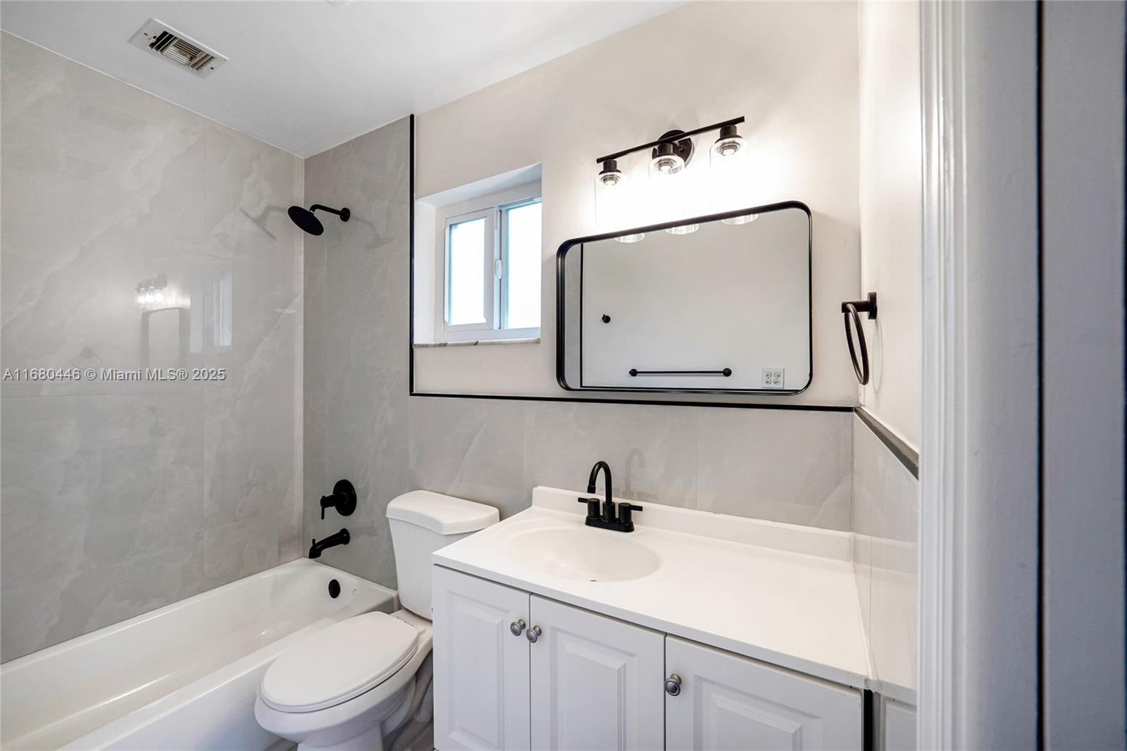 PALM AIRE VILLAGE 2ND SEC - Residential