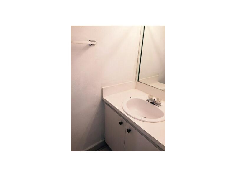 VENETIAN GARDENS - Residential Lease