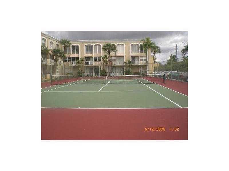 VENETIAN GARDENS - Residential Lease