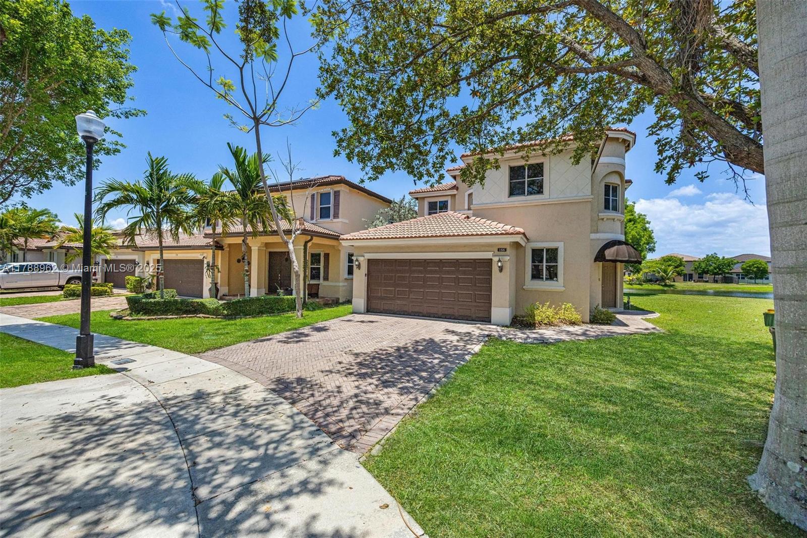 166 SE 22nd Ave