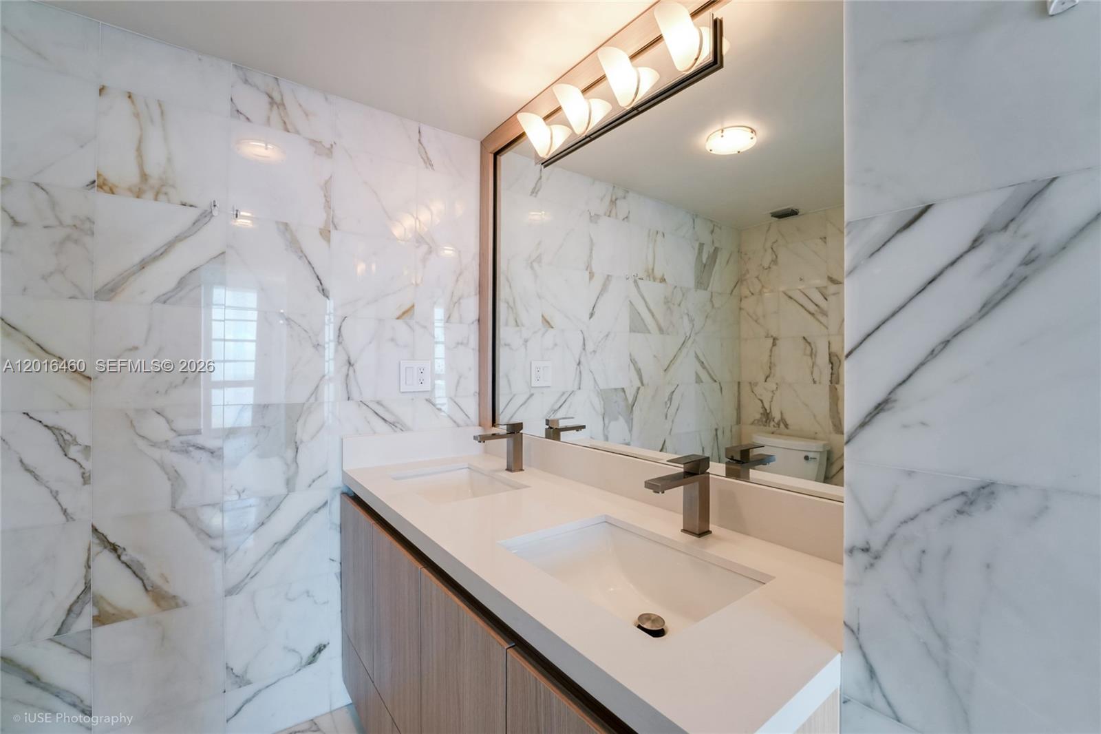 BRICKELL TOWNHOUSE CONDO - Residential Lease