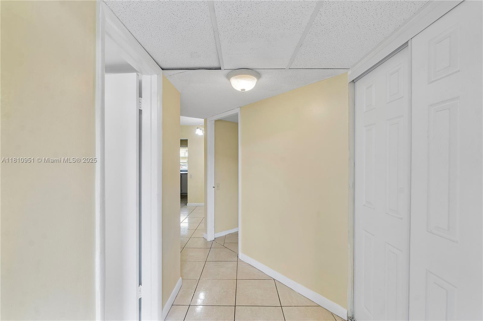 LIME BAY CONDOMINIUM 5 - Residential