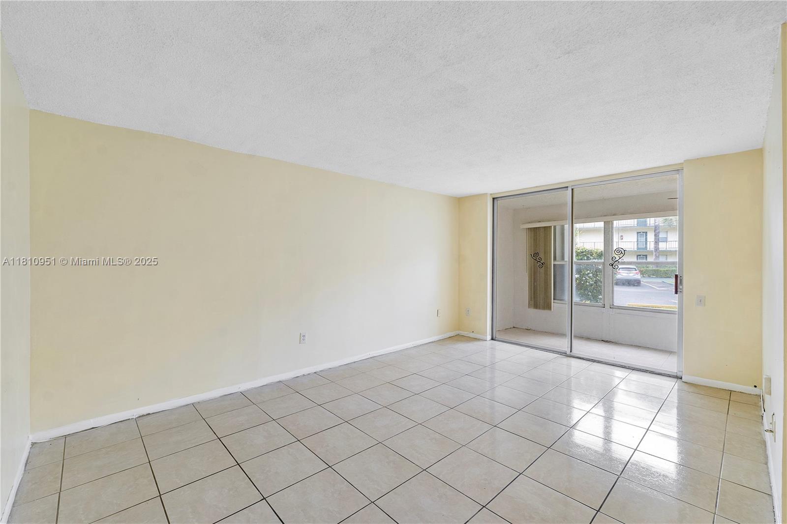 LIME BAY CONDOMINIUM 5 - Residential
