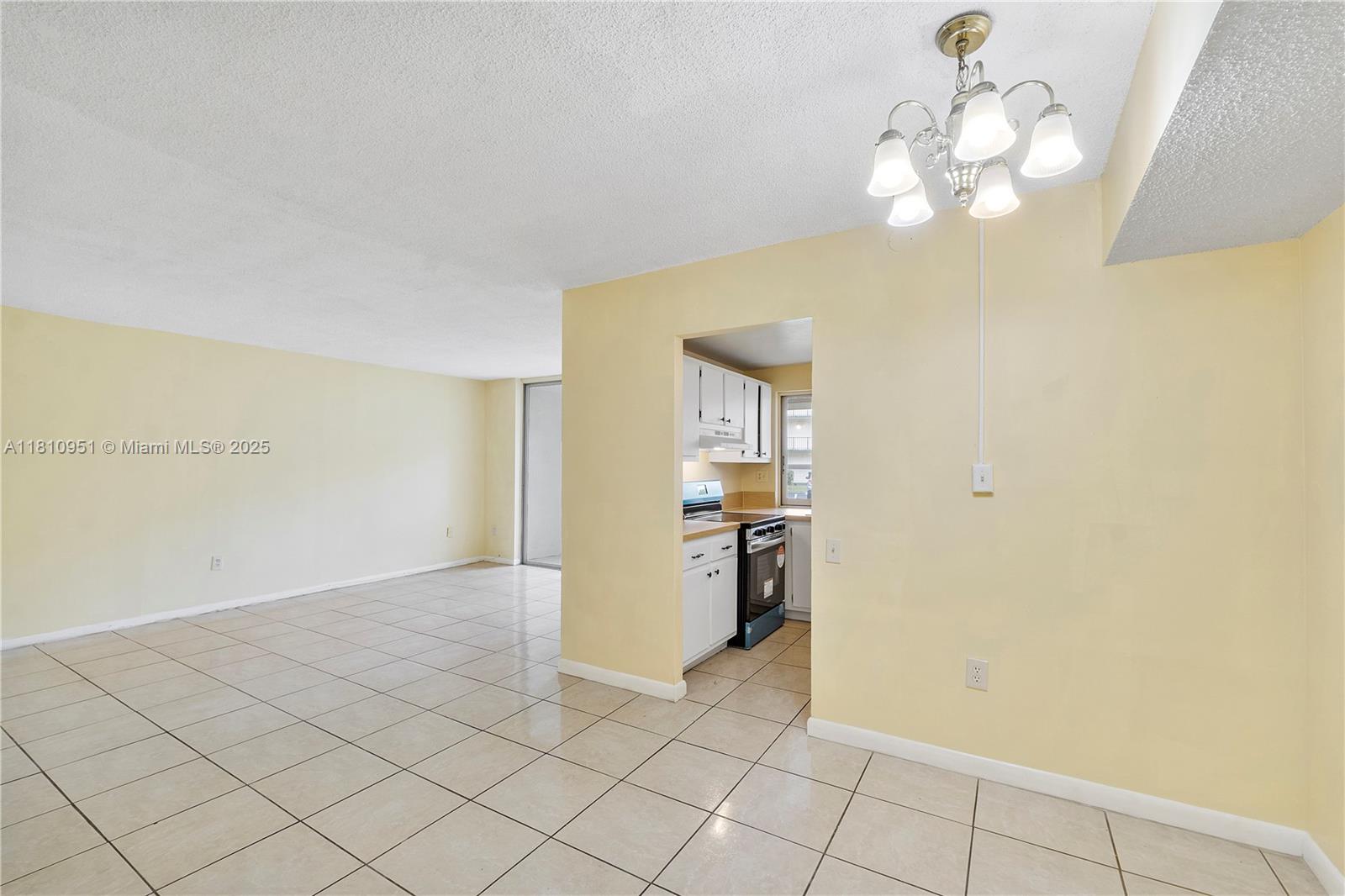 LIME BAY CONDOMINIUM 5 - Residential