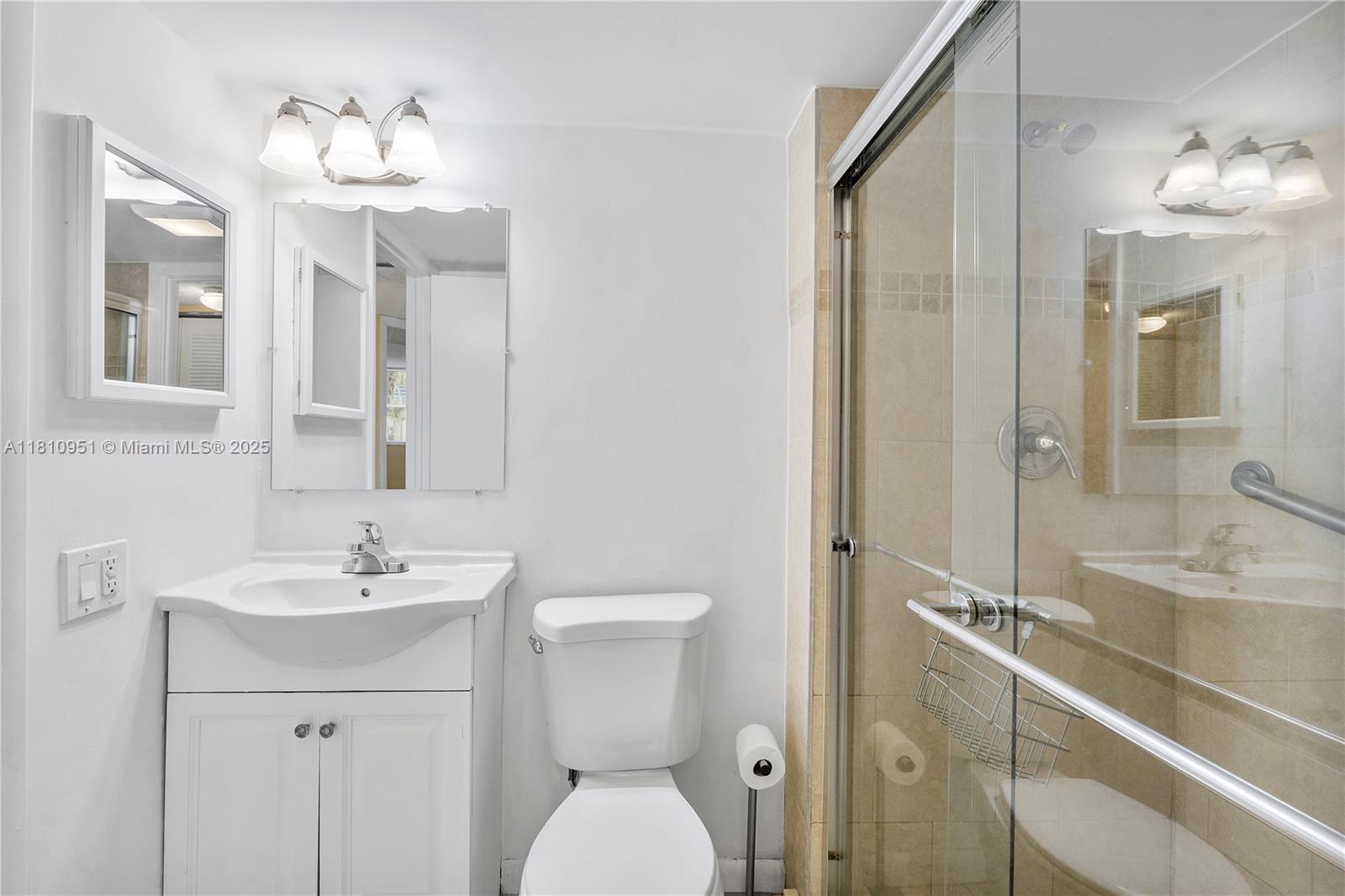 LIME BAY CONDOMINIUM 5 - Residential
