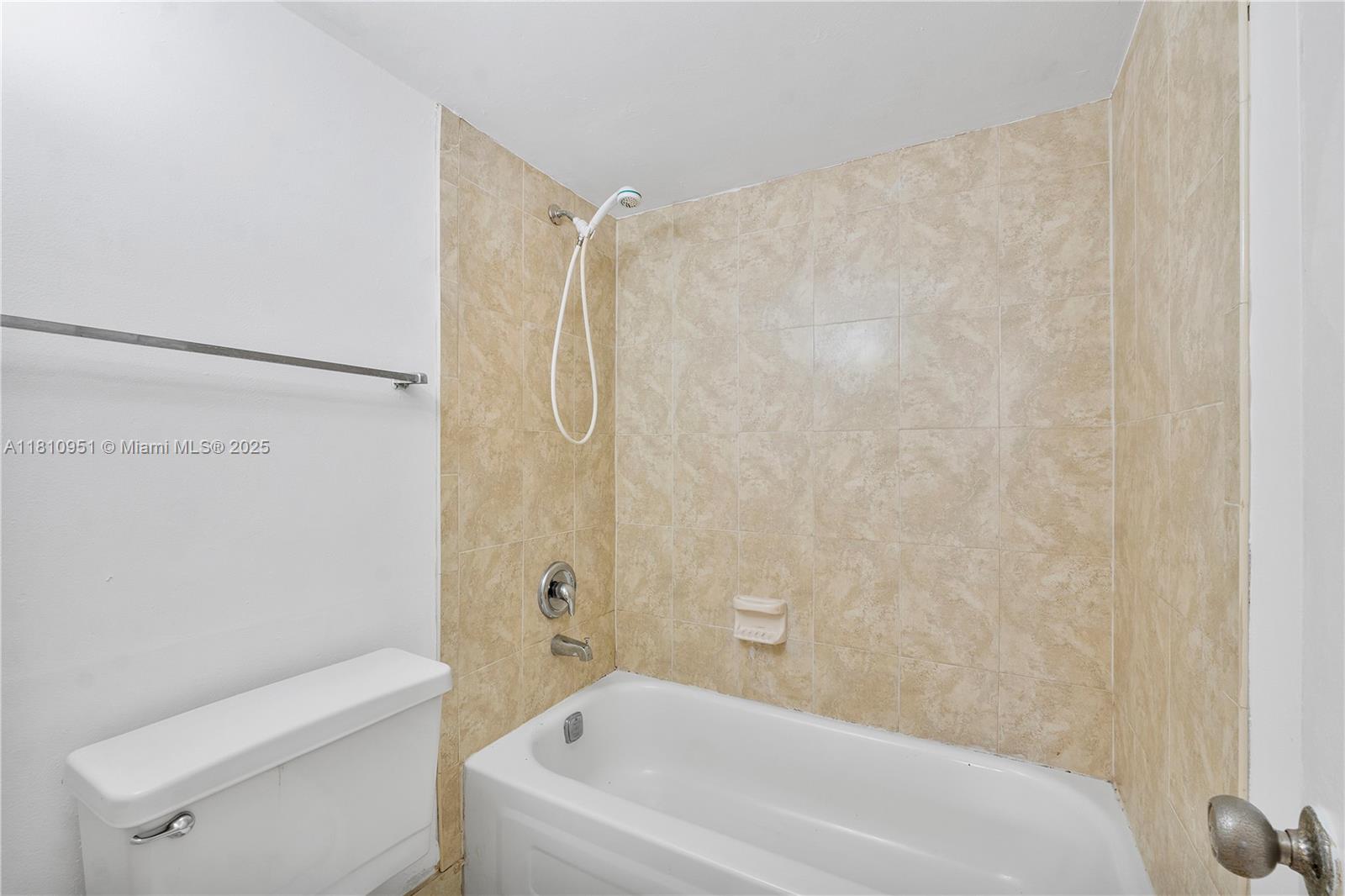 LIME BAY CONDOMINIUM 5 - Residential