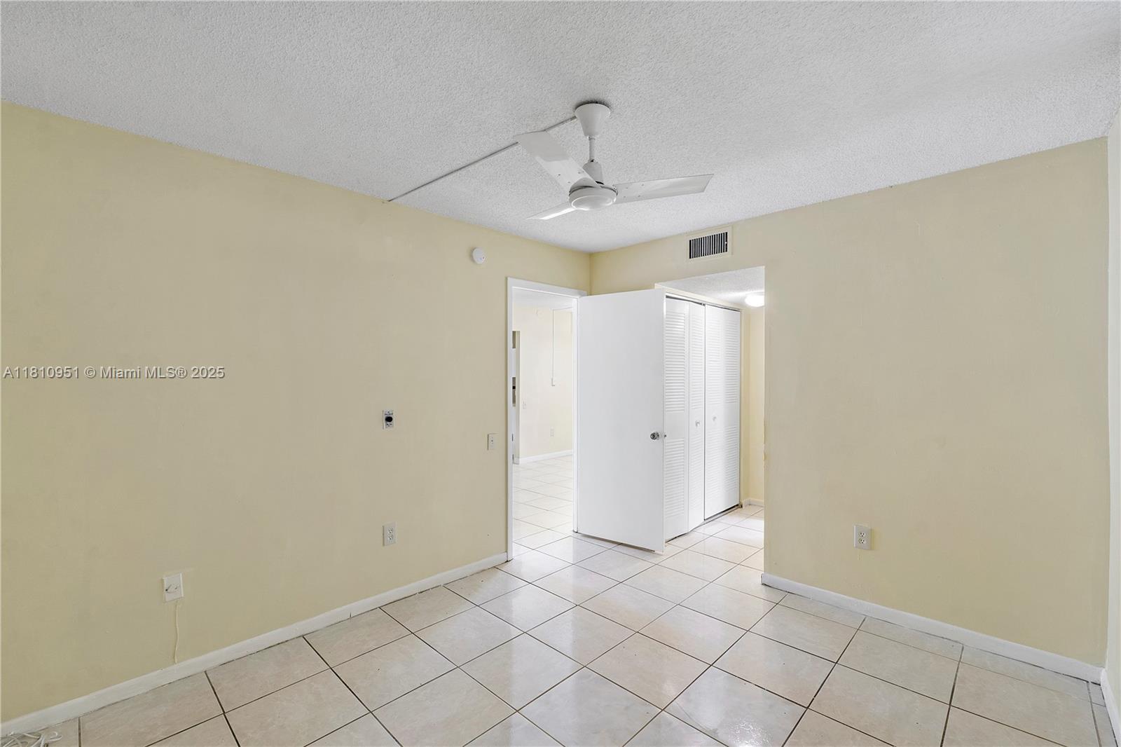 LIME BAY CONDOMINIUM 5 - Residential
