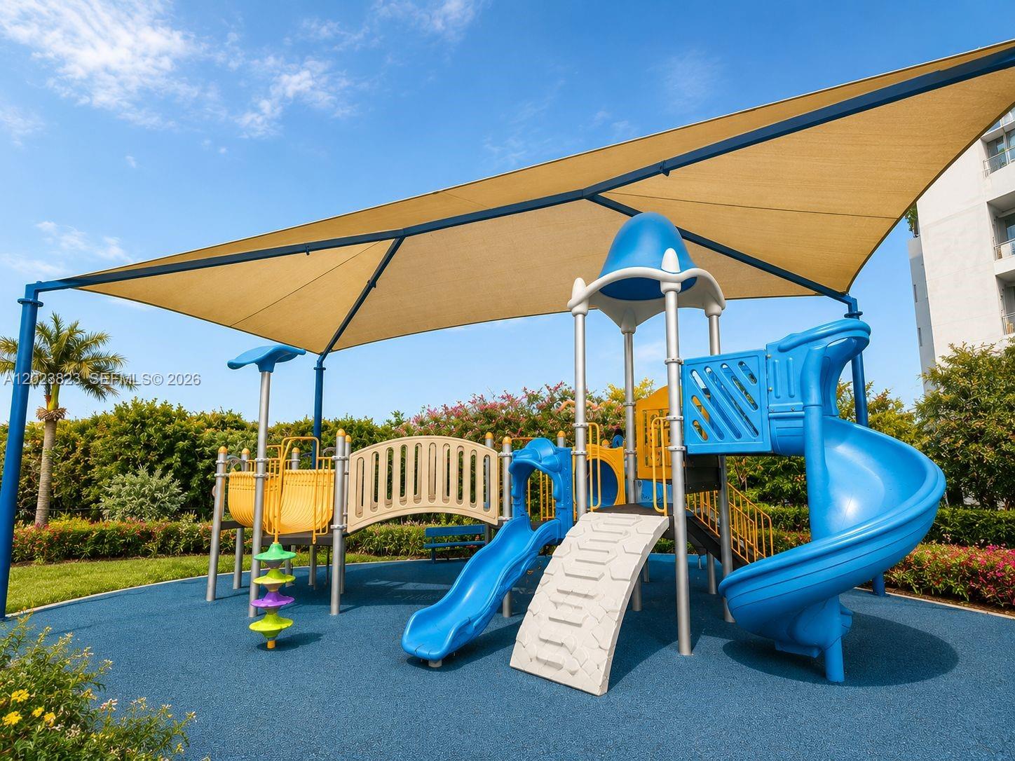 THE OAKS I CONDO - Residential Lease