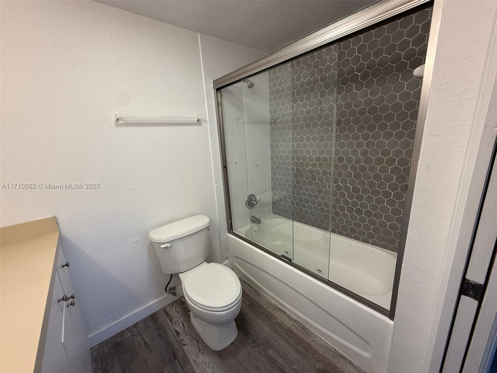 BRICKELL RIVERVIEW - Residential Lease