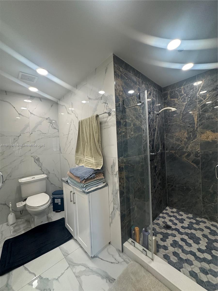 BEACH CLUB VILLAS CONDO - Residential