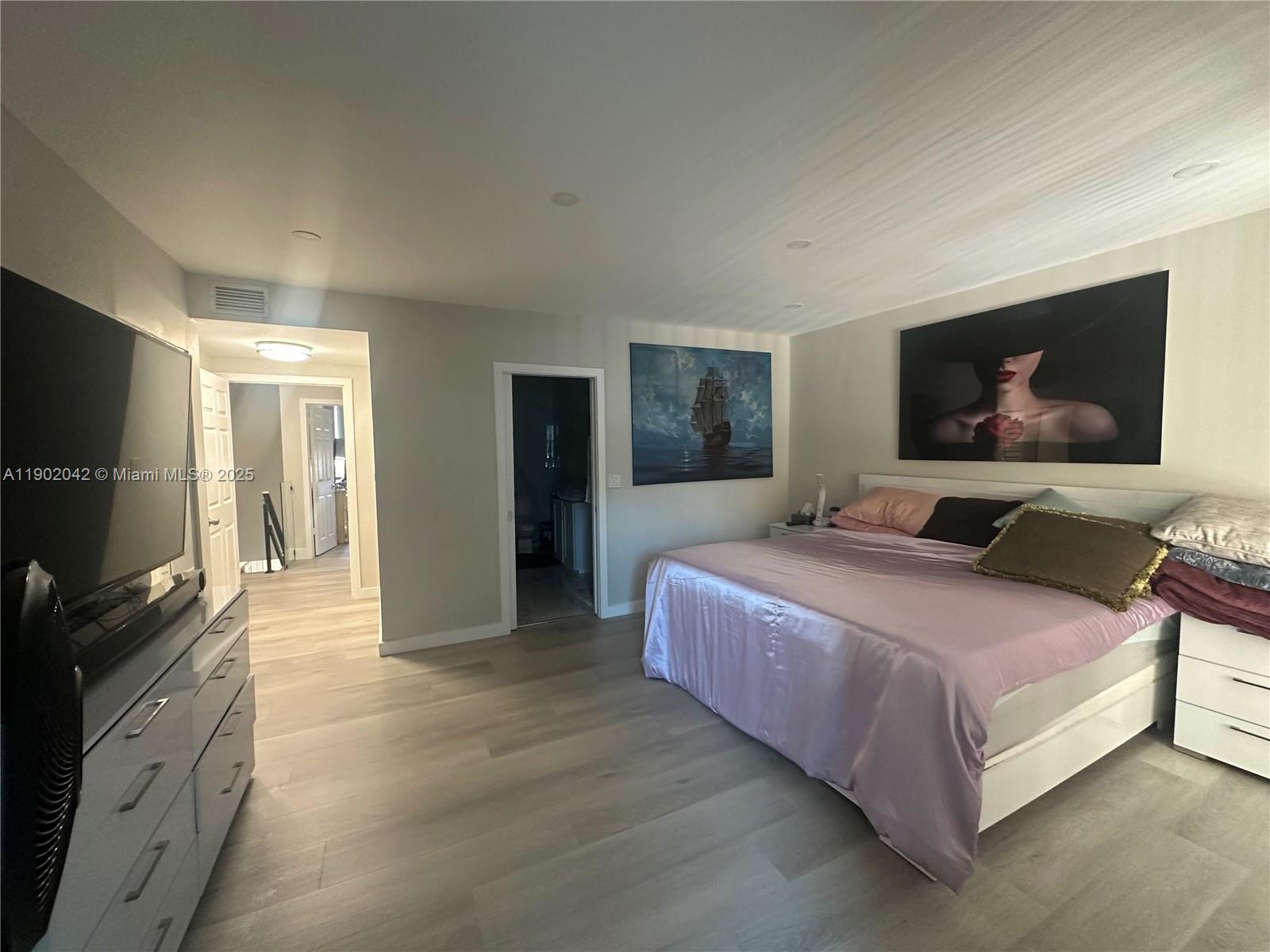 BEACH CLUB VILLAS CONDO - Residential