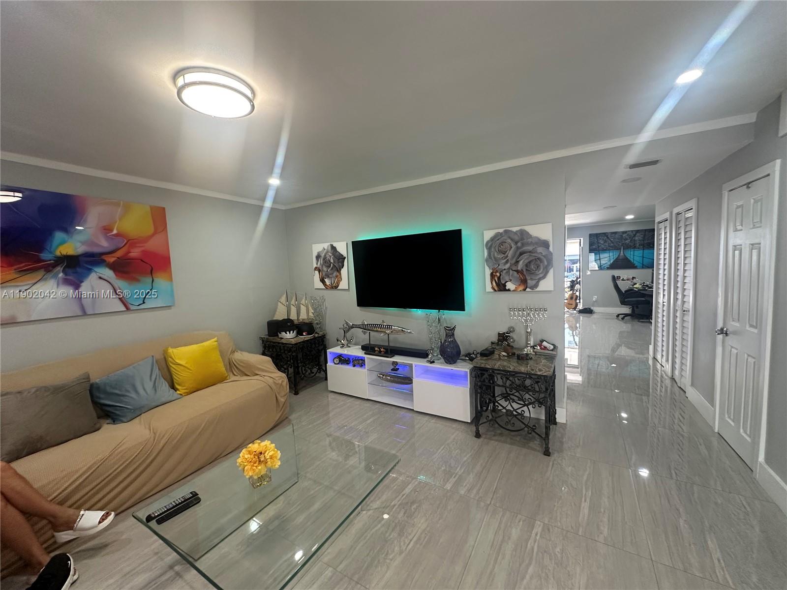 BEACH CLUB VILLAS CONDO - Residential