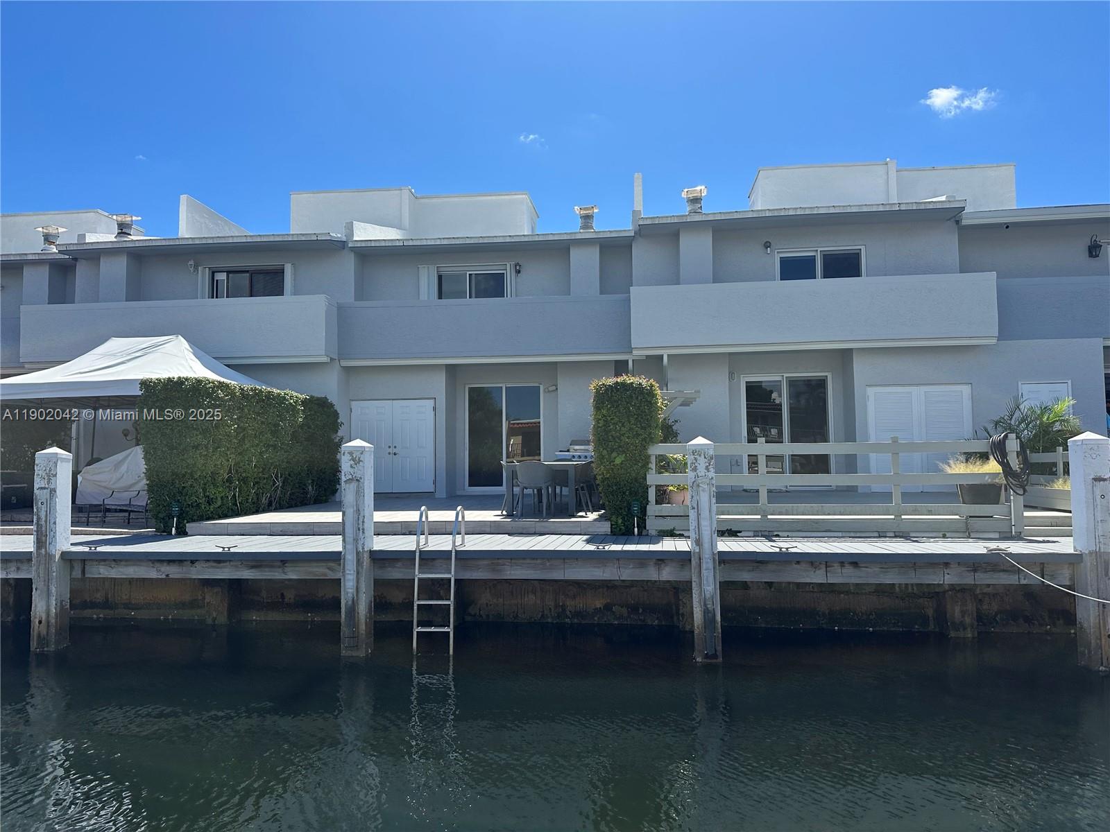 BEACH CLUB VILLAS CONDO - Residential