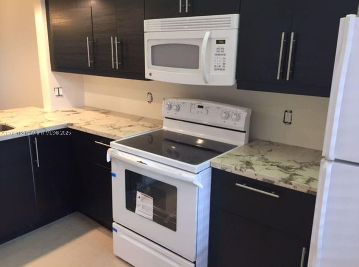 227 Lakeview Dr 104