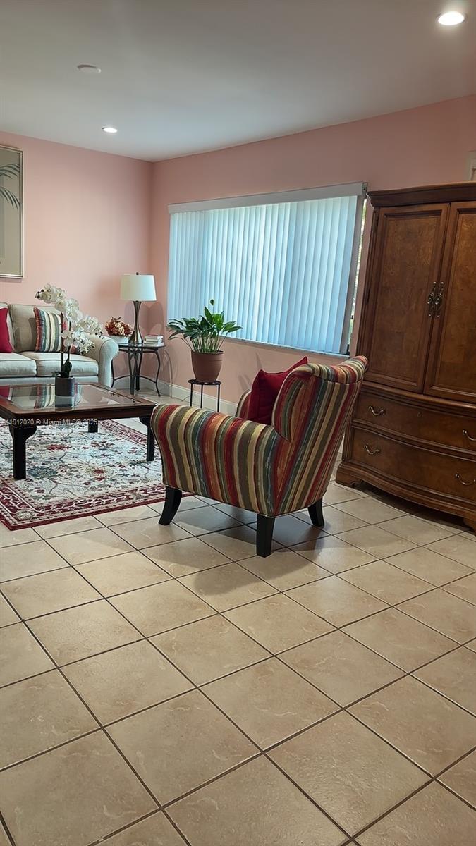 VALENCIA VILLAGE CONDO PH - Residential