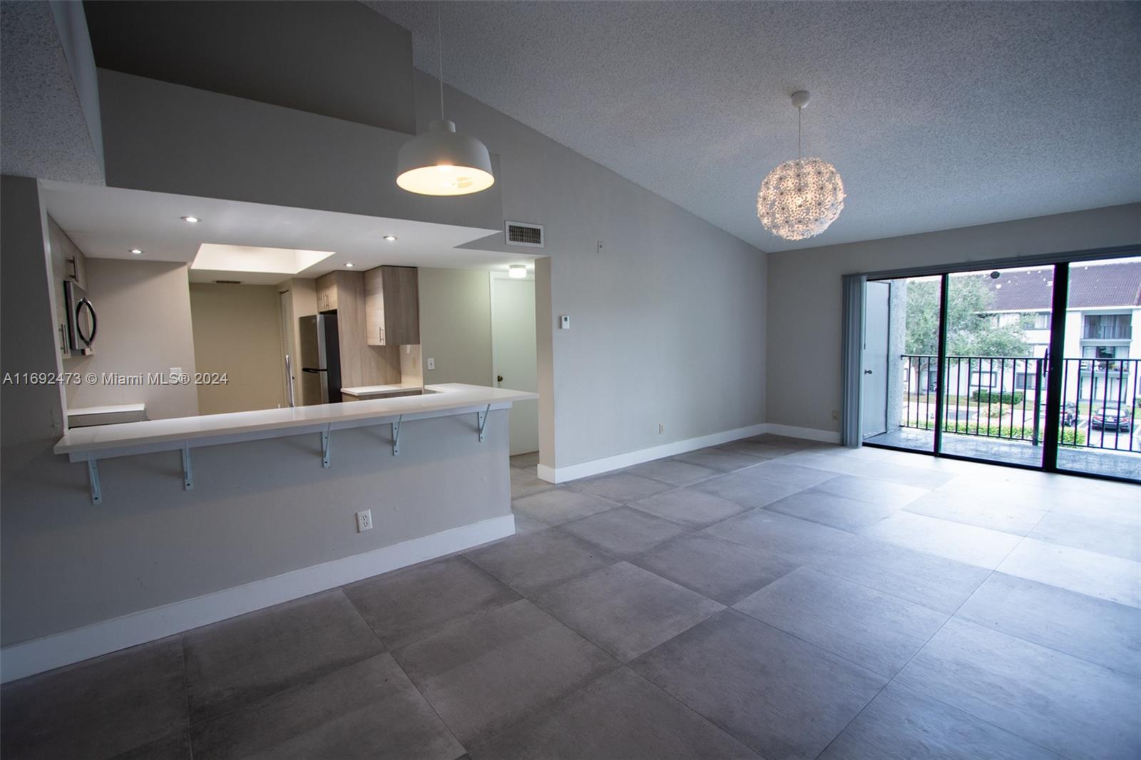 Discover Your Oasis! This beautiful condo in the sought-after Visconti community in Coral Springs features two bedrooms and two bathrooms, offering both privacy and an abundance of natural light. With a generous living area and spacious rooms, this home is designed for ultimate comfort.