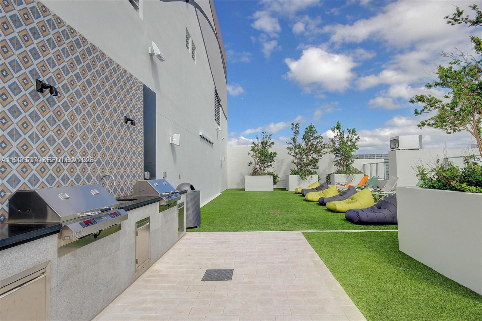 1010 BRICKELL CONDO - Residential Lease