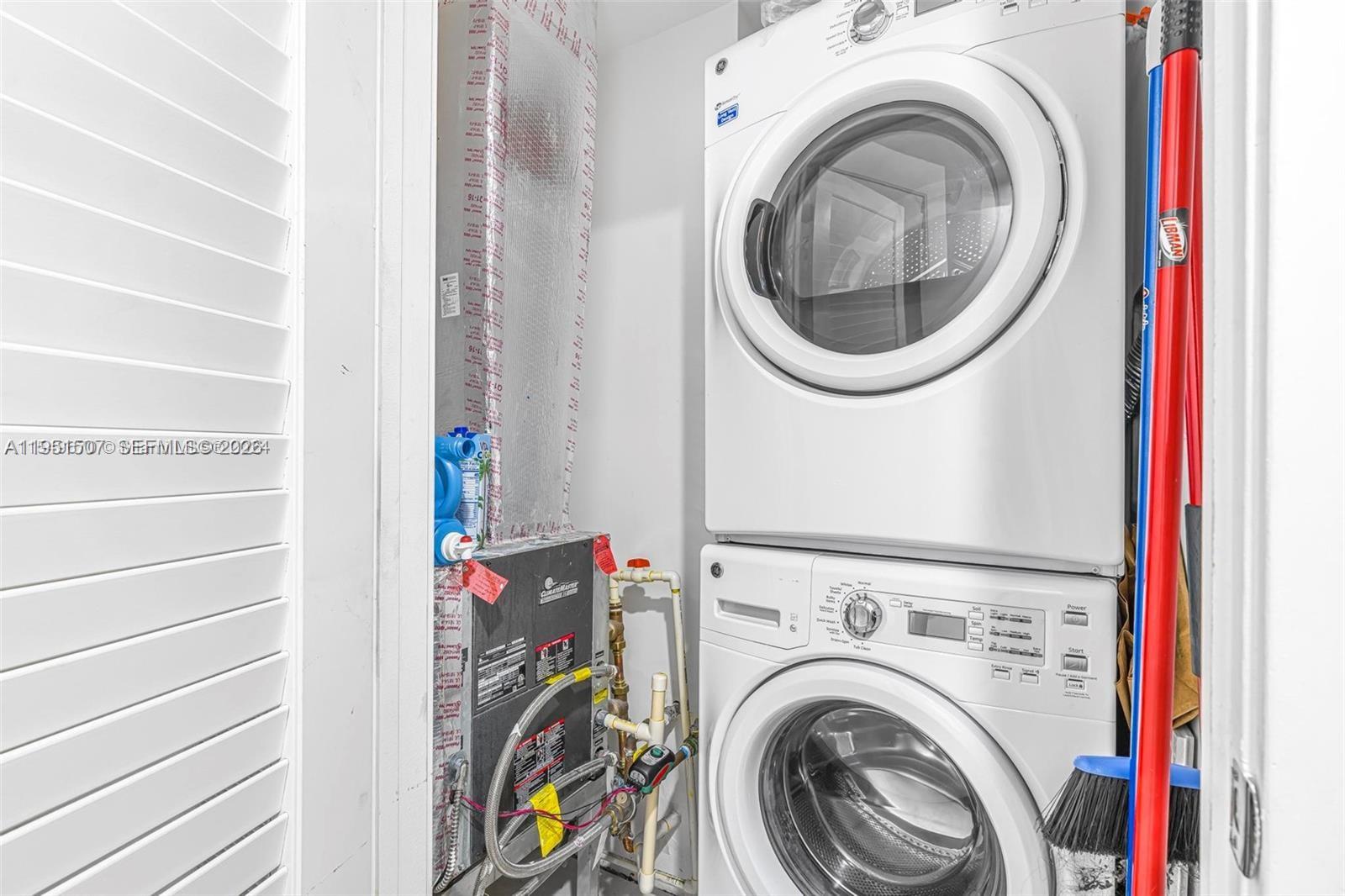 1010 BRICKELL CONDO - Residential Lease