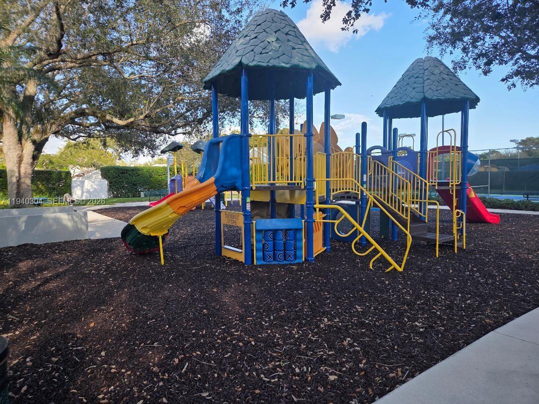 VILG HOMES COUNTRY WALK C - Residential