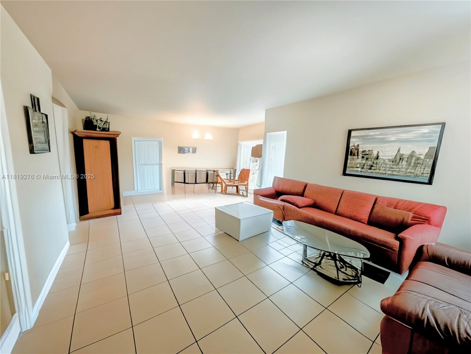 THE PLAZA OF BAL HARBOUR - Residential