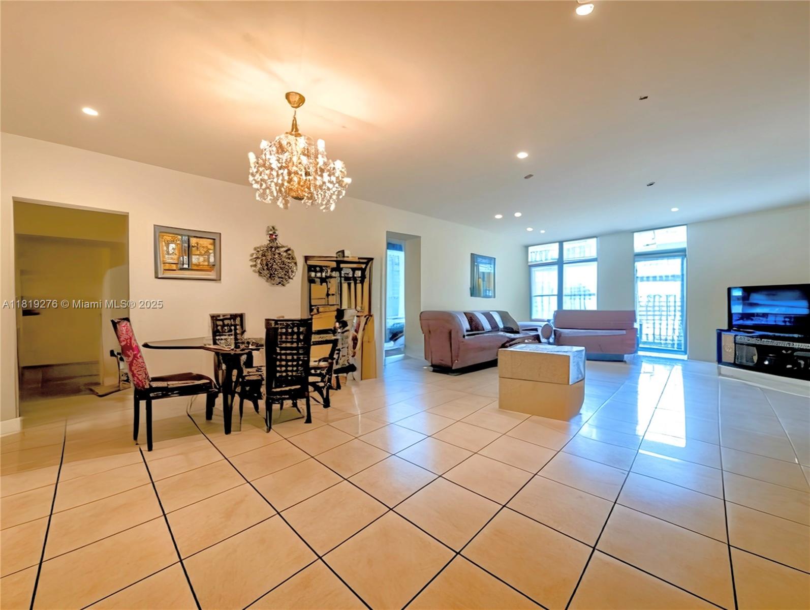 THE PLAZA OF BAL HARBOUR - Residential