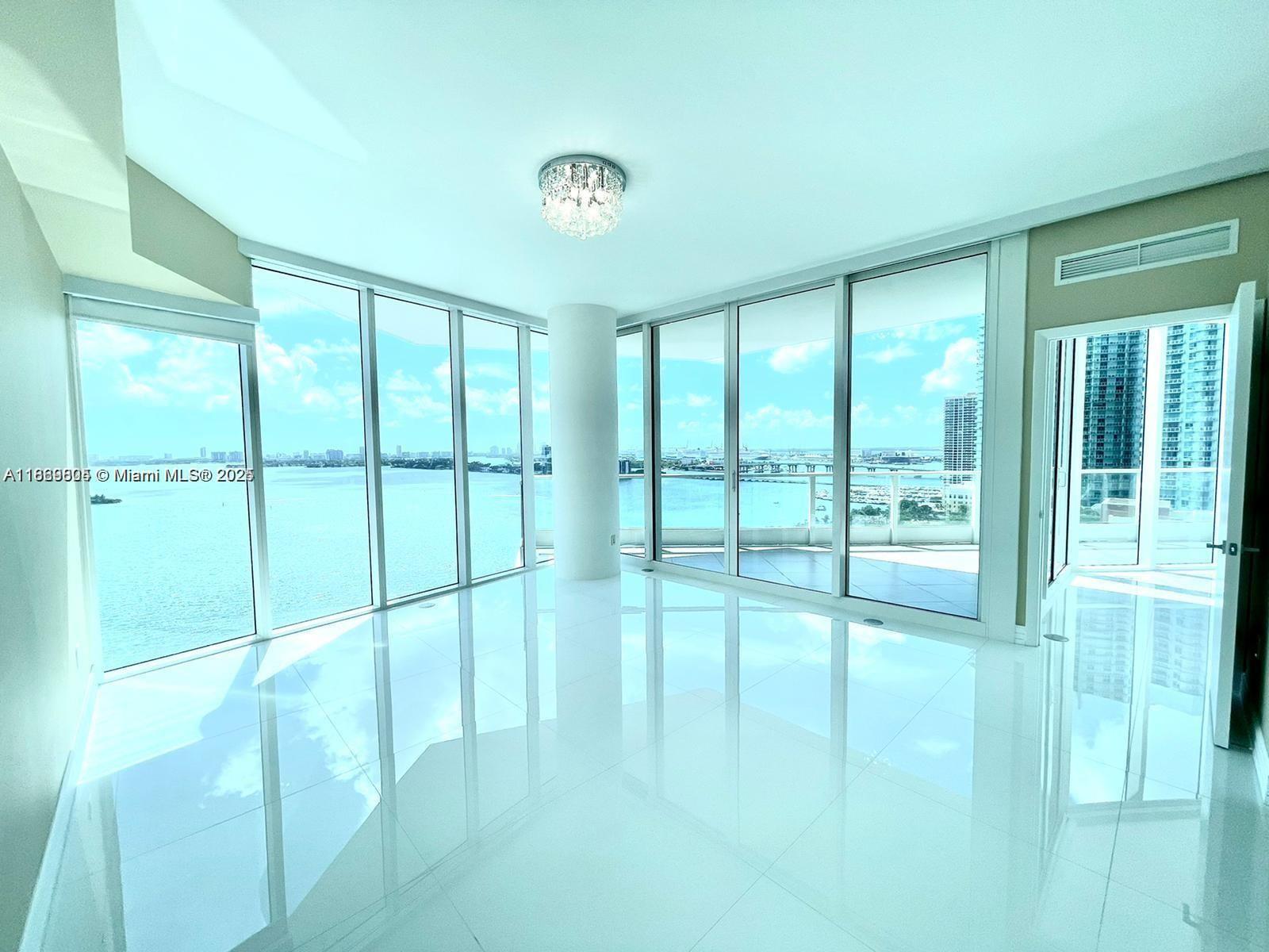 2020 N Bayshore Dr 2102