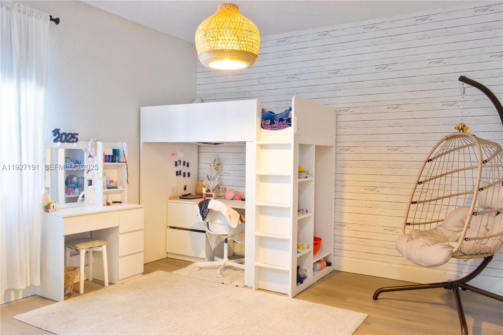 DORAL BREEZE - Residential