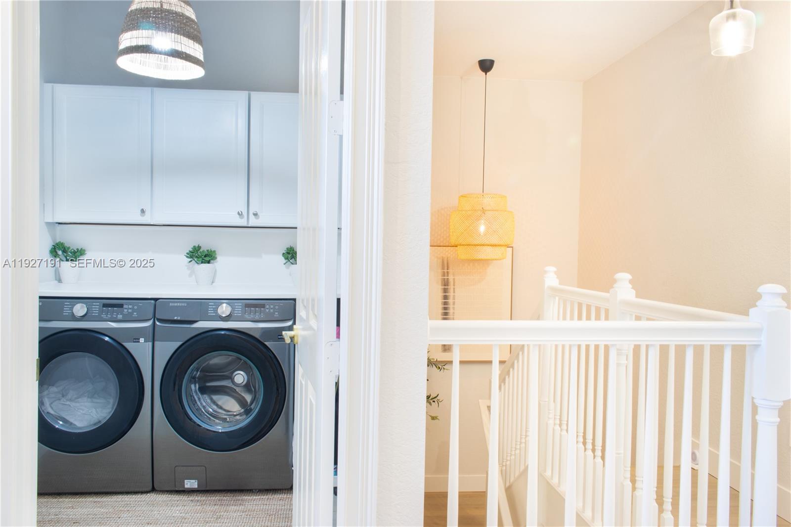 DORAL BREEZE - Residential