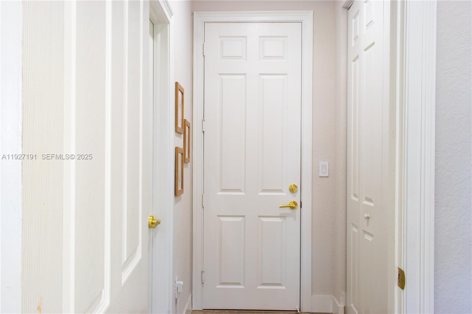 DORAL BREEZE - Residential