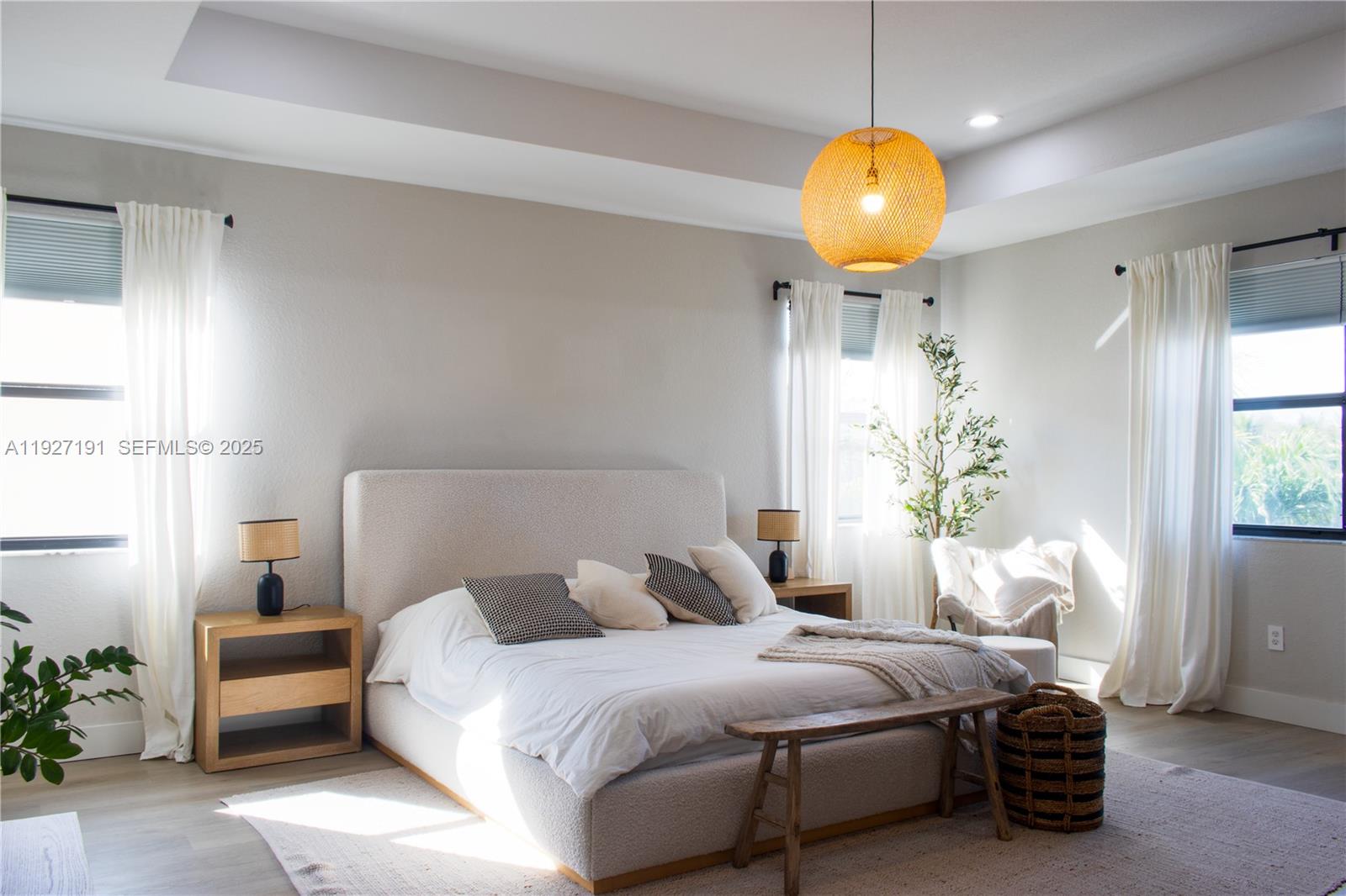 DORAL BREEZE - Residential