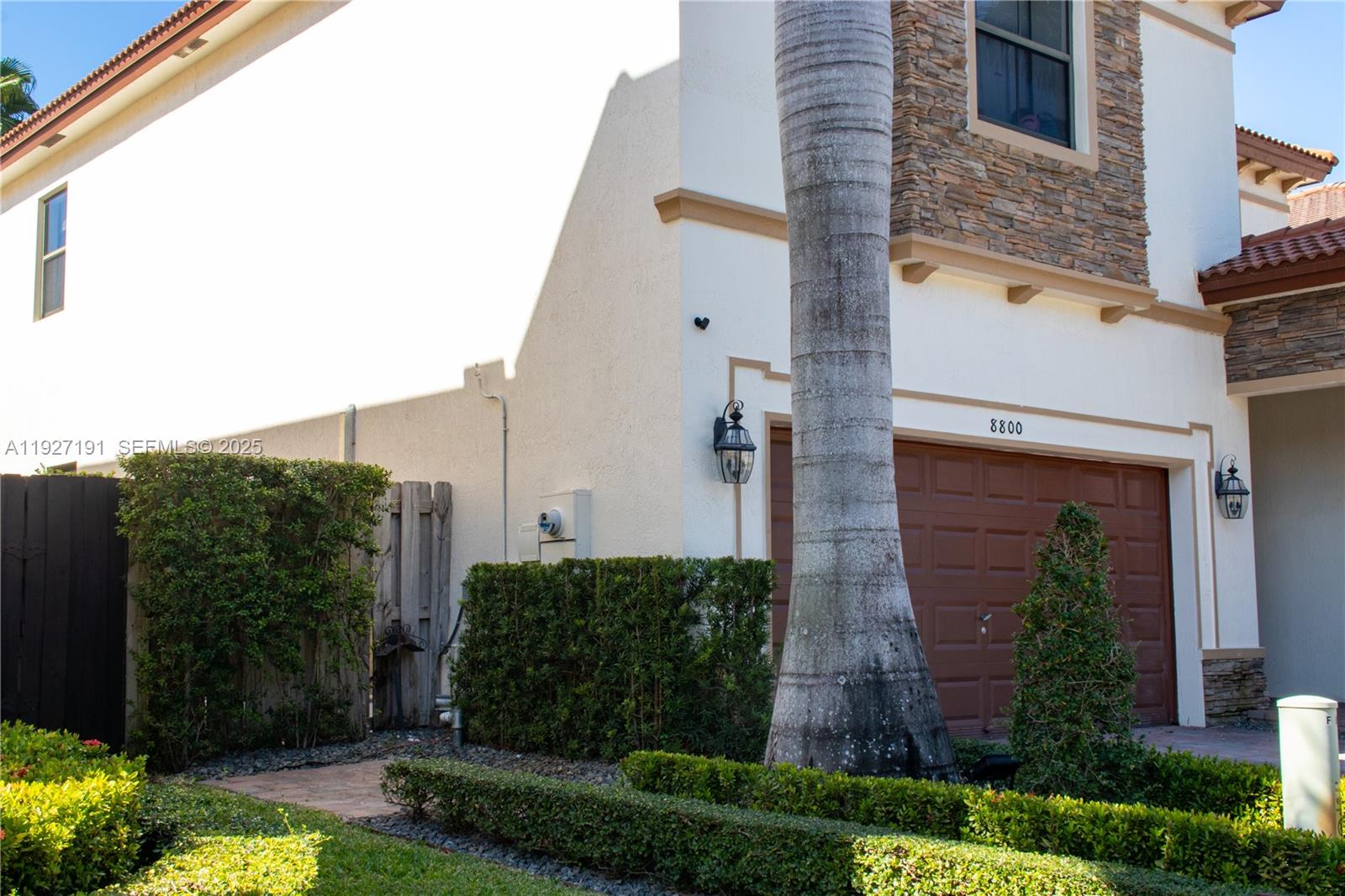 DORAL BREEZE - Residential