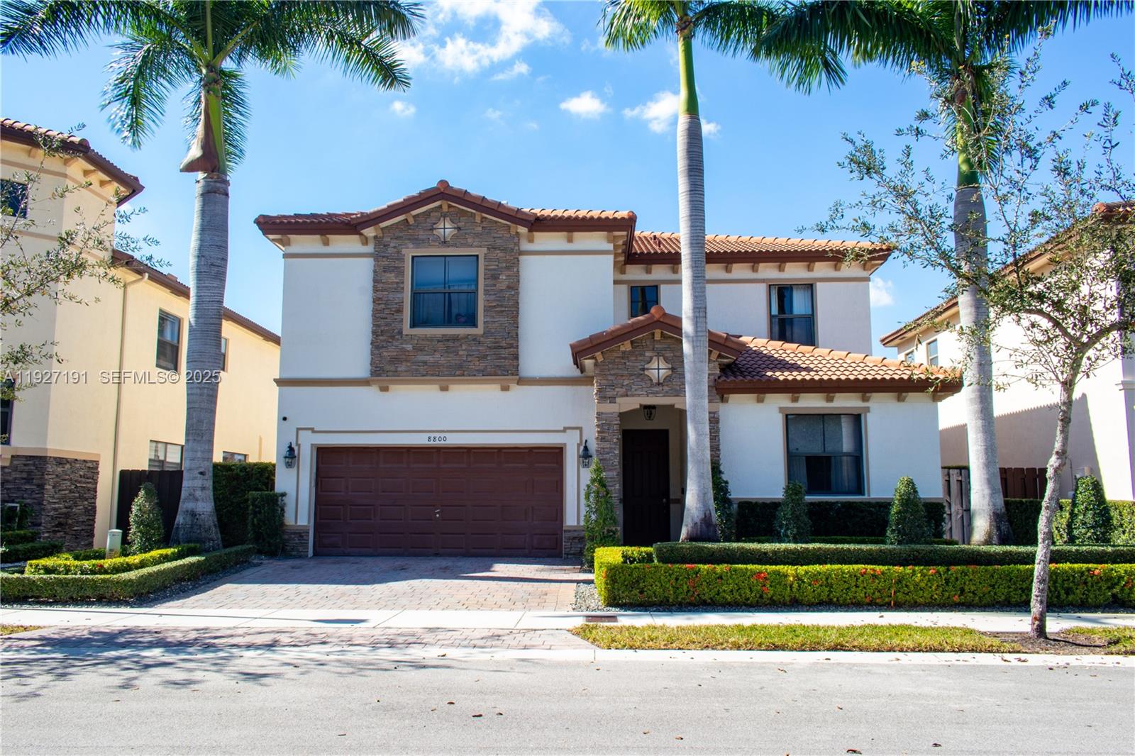 DORAL BREEZE - Residential
