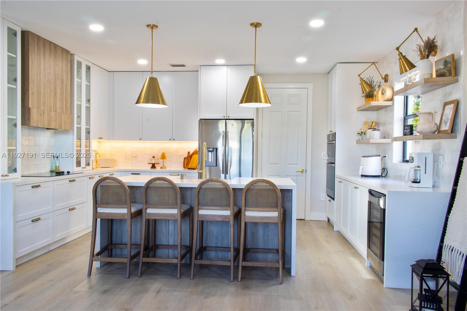 DORAL BREEZE - Residential